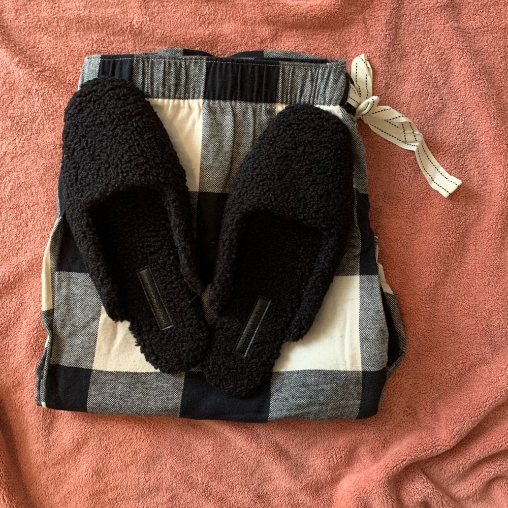 NWT BR Sherpa Indoor Slipper